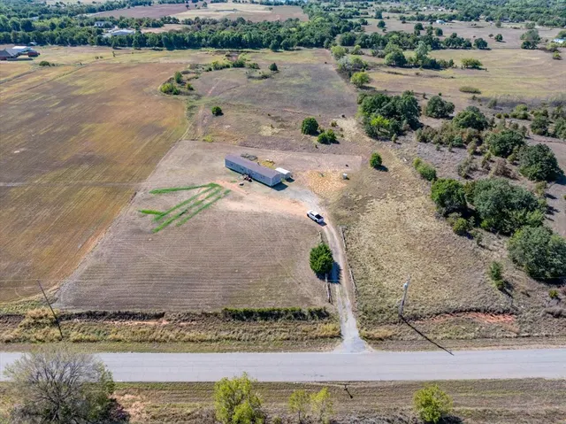Photo 2 — 12272 240th Street, Blanchard, OK 73010