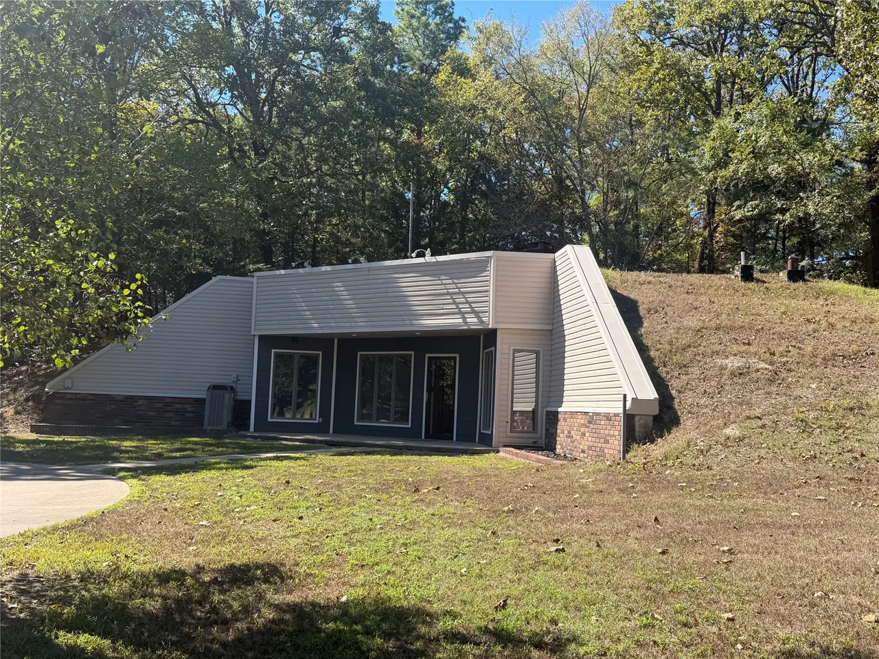 Photo 2 — 6042 NE 118th Road, Wilburton, OK 74578