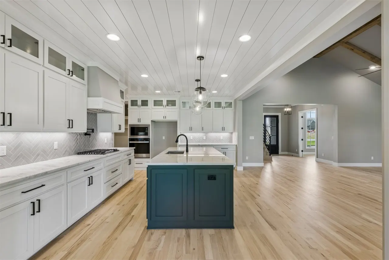 Photo 13 — 8323 E 111th Street, Owasso, OK 74055