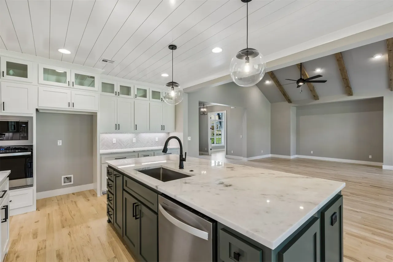 Photo 14 — 8323 E 111th Street, Owasso, OK 74055