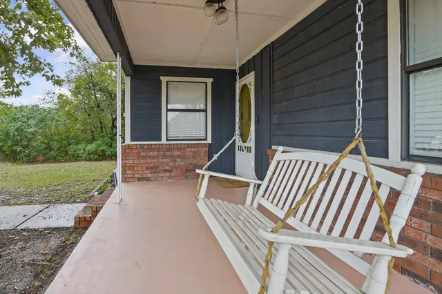 Photo 7 — 212 S Locust Street, Locust Grove, OK 74352