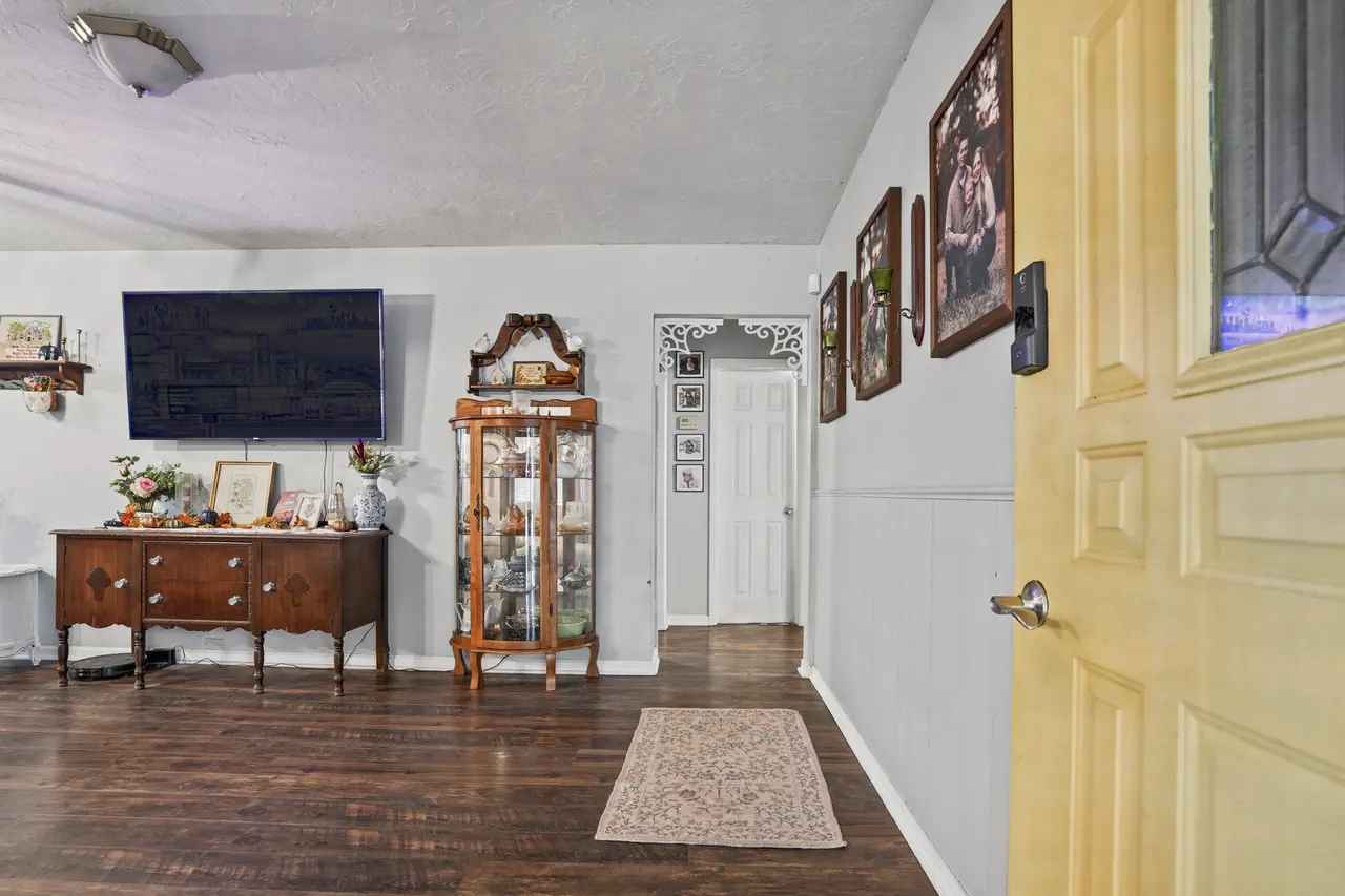 Photo 8 — 212 S Locust Street, Locust Grove, OK 74352