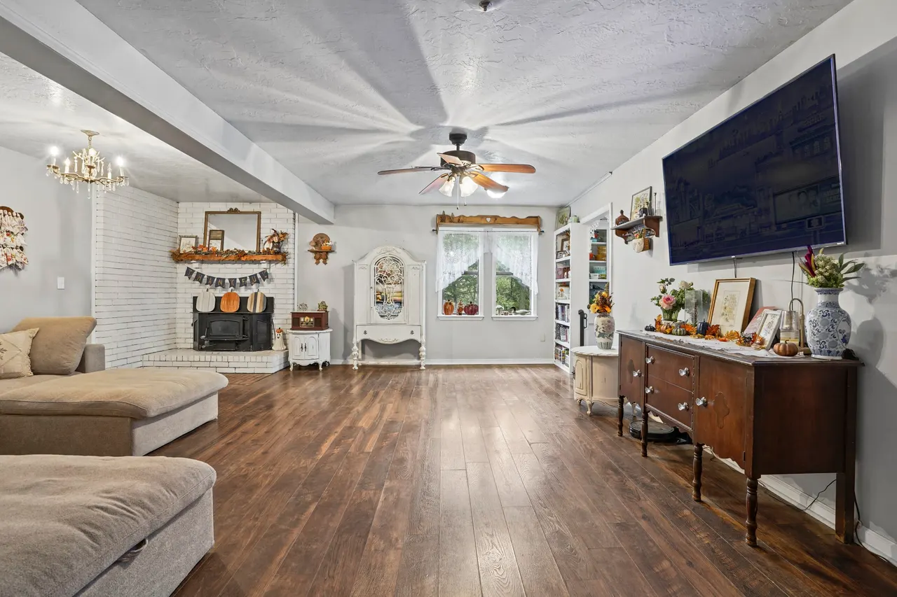 Photo 9 — 212 S Locust Street, Locust Grove, OK 74352