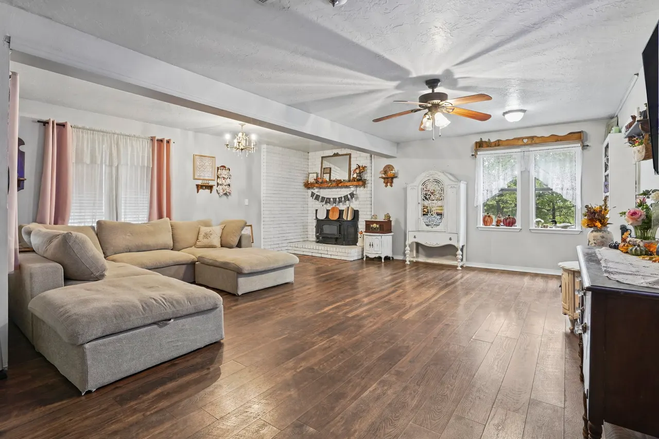Photo 10 — 212 S Locust Street, Locust Grove, OK 74352