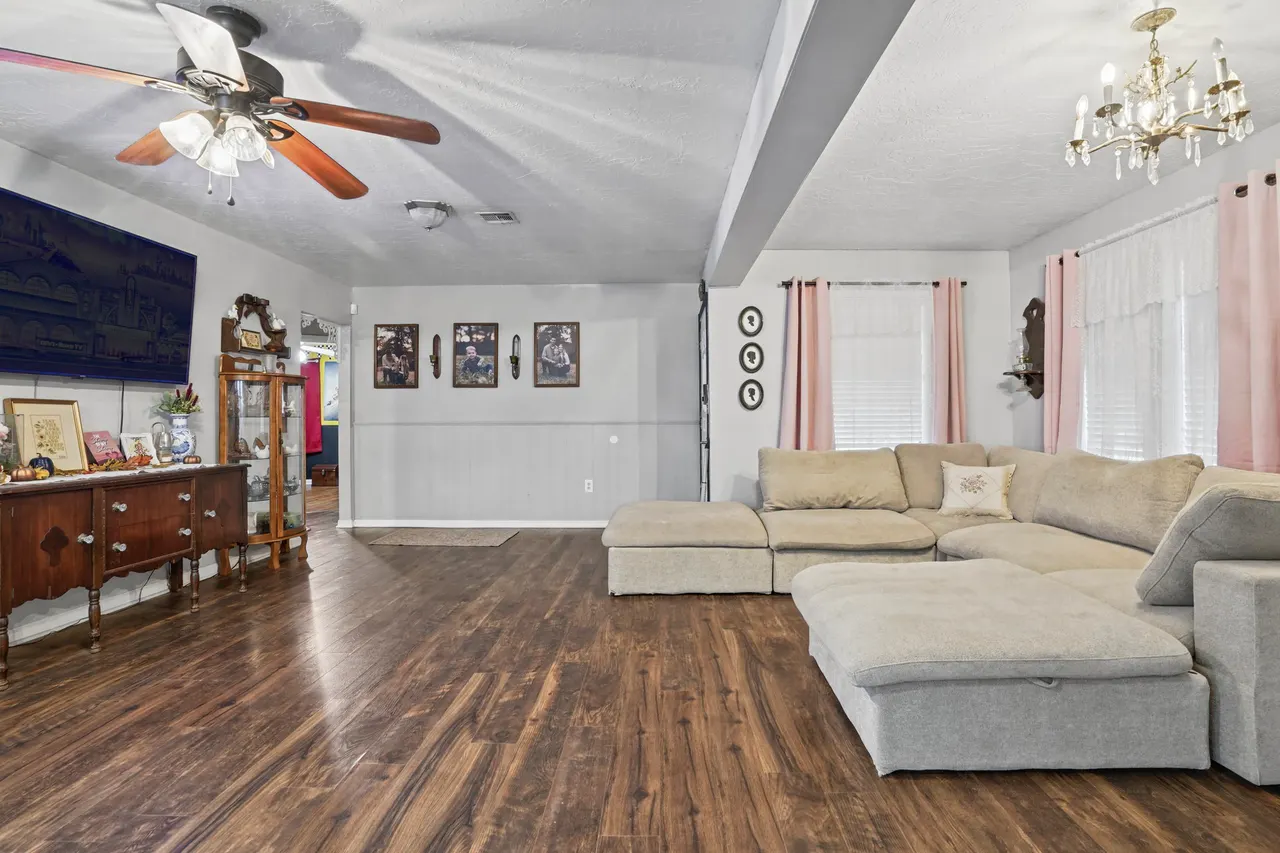 Photo 14 — 212 S Locust Street, Locust Grove, OK 74352