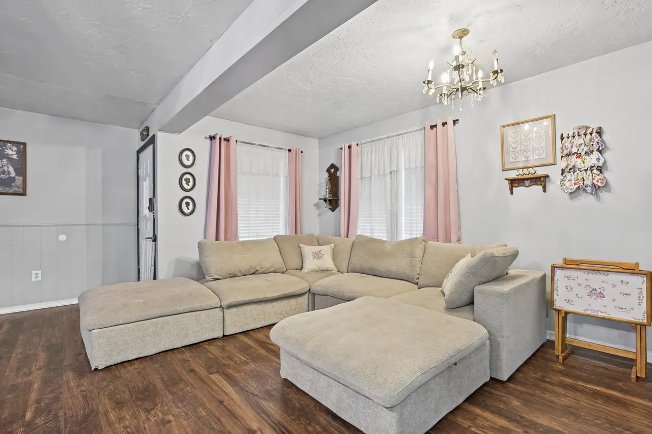Photo 16 — 212 S Locust Street, Locust Grove, OK 74352