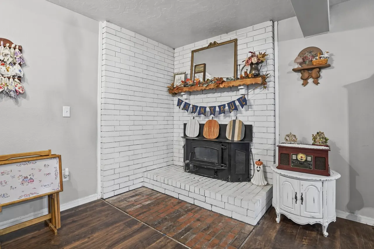 Photo 17 — 212 S Locust Street, Locust Grove, OK 74352