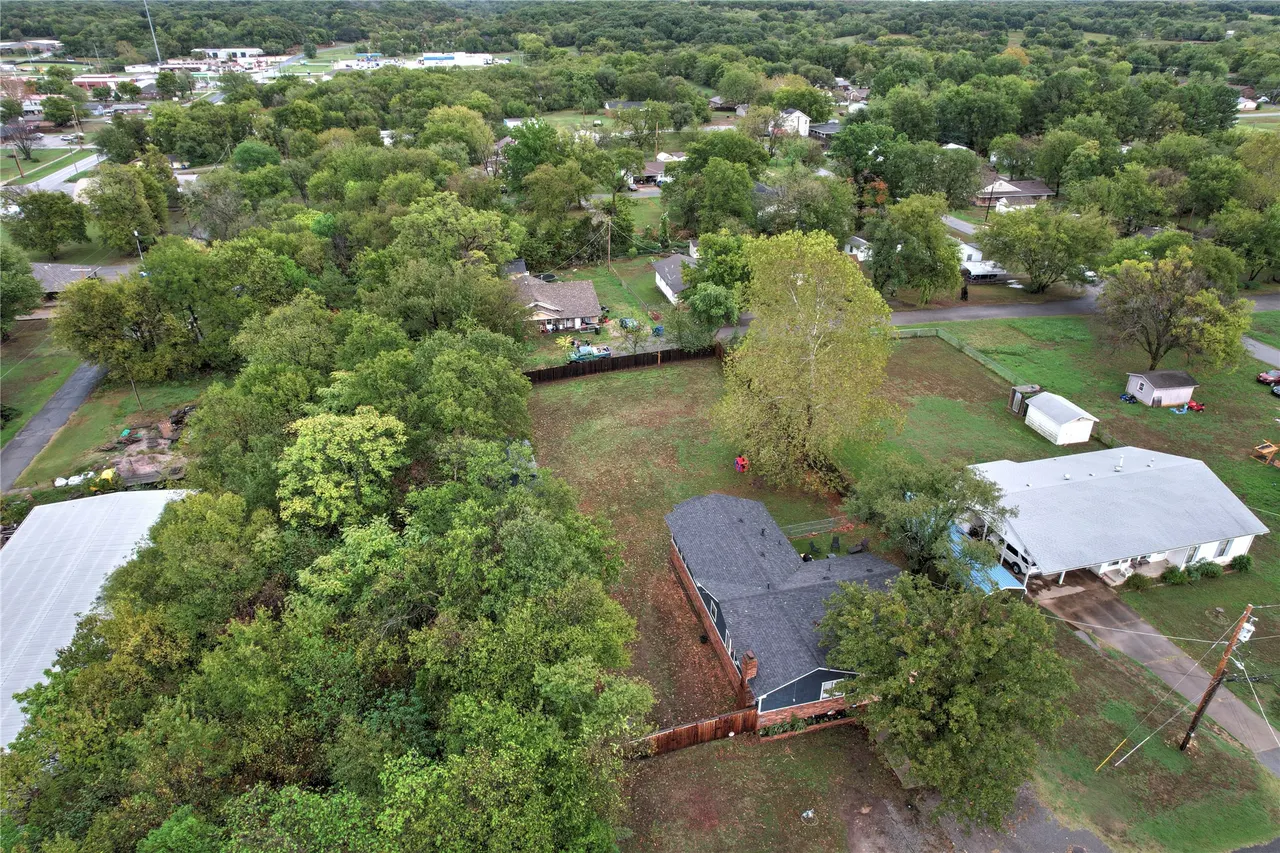 Photo 49 — 212 S Locust Street, Locust Grove, OK 74352