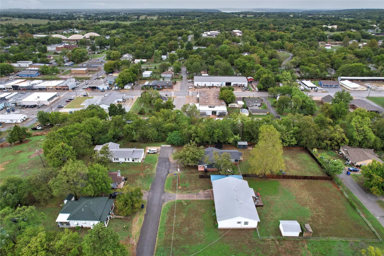 Photo 50 — 212 S Locust Street, Locust Grove, OK 74352