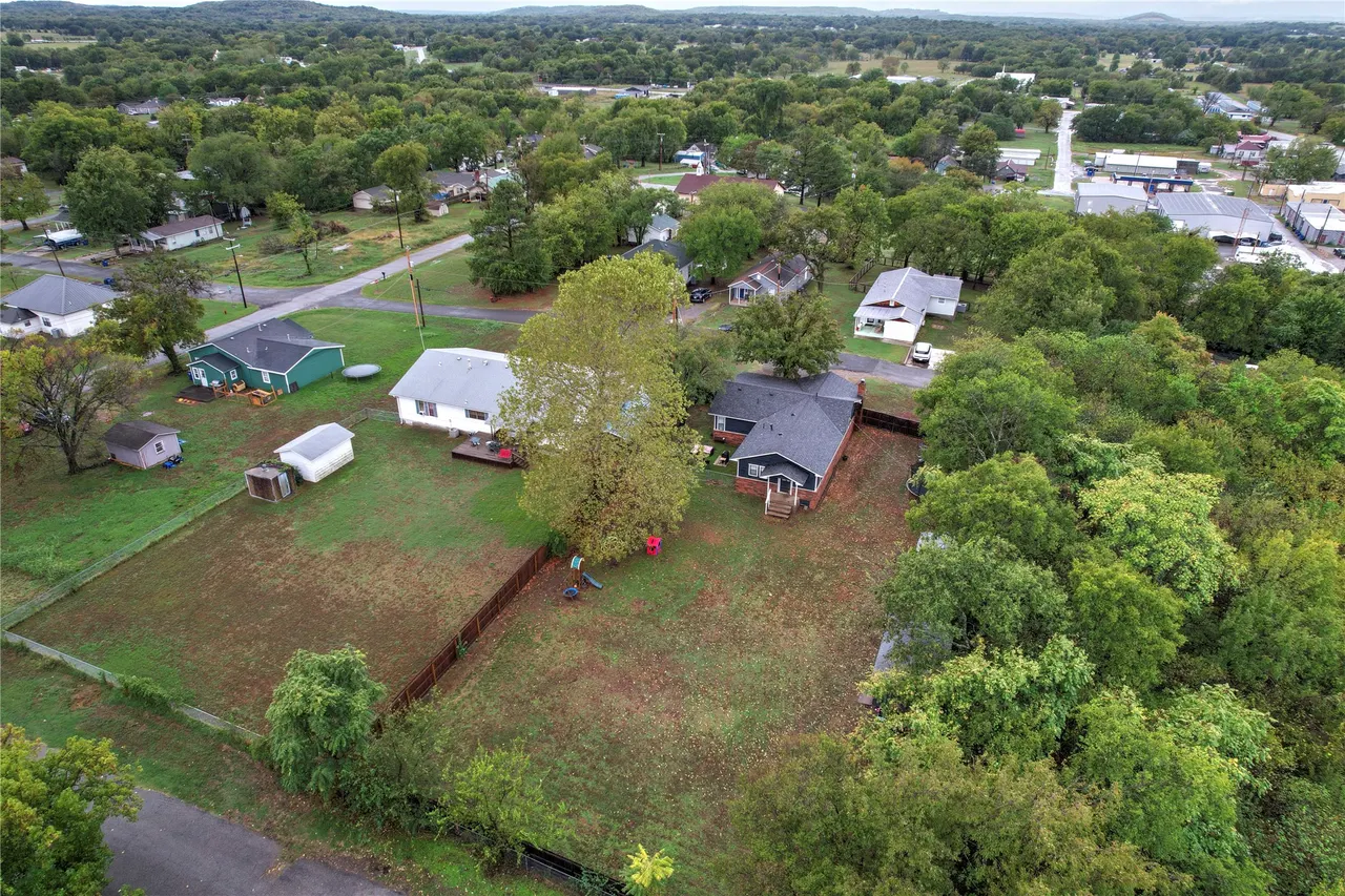 Photo 53 — 212 S Locust Street, Locust Grove, OK 74352
