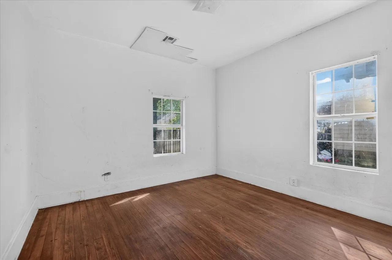 Photo 12 — 115 S Creek Avenue, Bartlesville, OK 74003