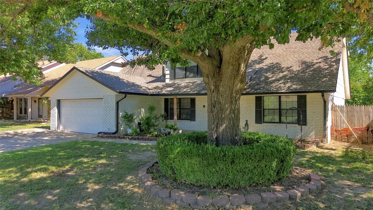 Photo 2 — 7845 S 85th EastAvenue, Tulsa, OK 74133