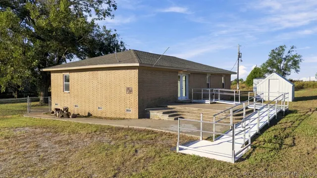 Photo 2 — 40671 N 4020 Road, Collinsville, OK 74021