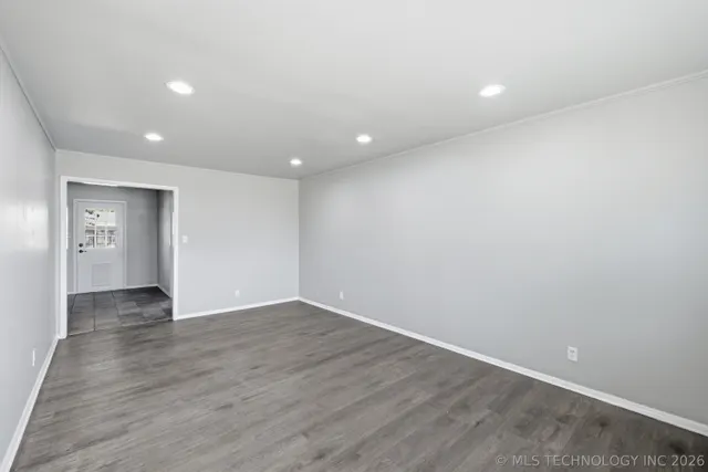 Photo 6 — 9447 E 40th Place, Tulsa, OK 74145