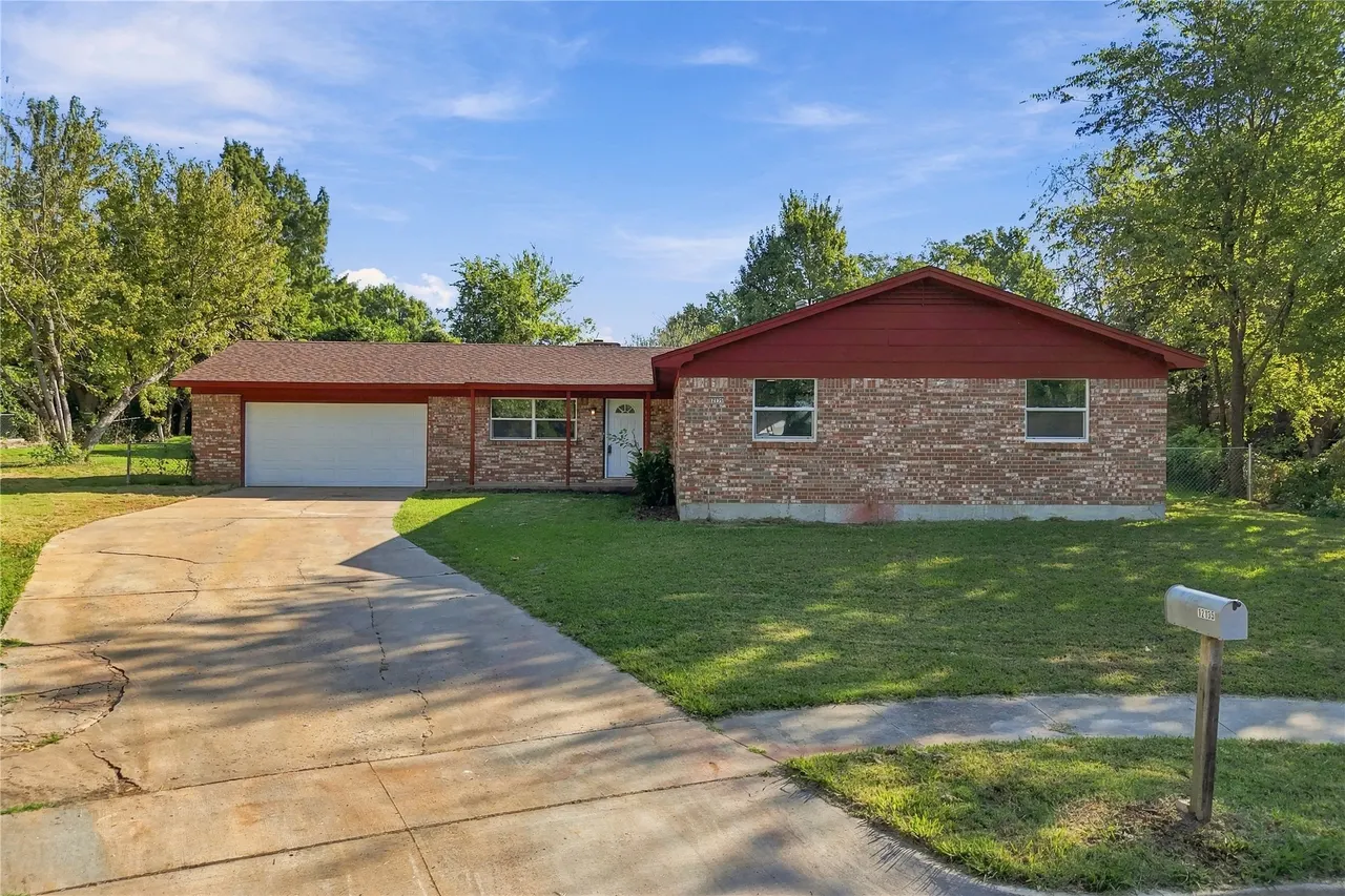Front exterior — 12135 E 32nd Place, Tulsa, OK 74146
