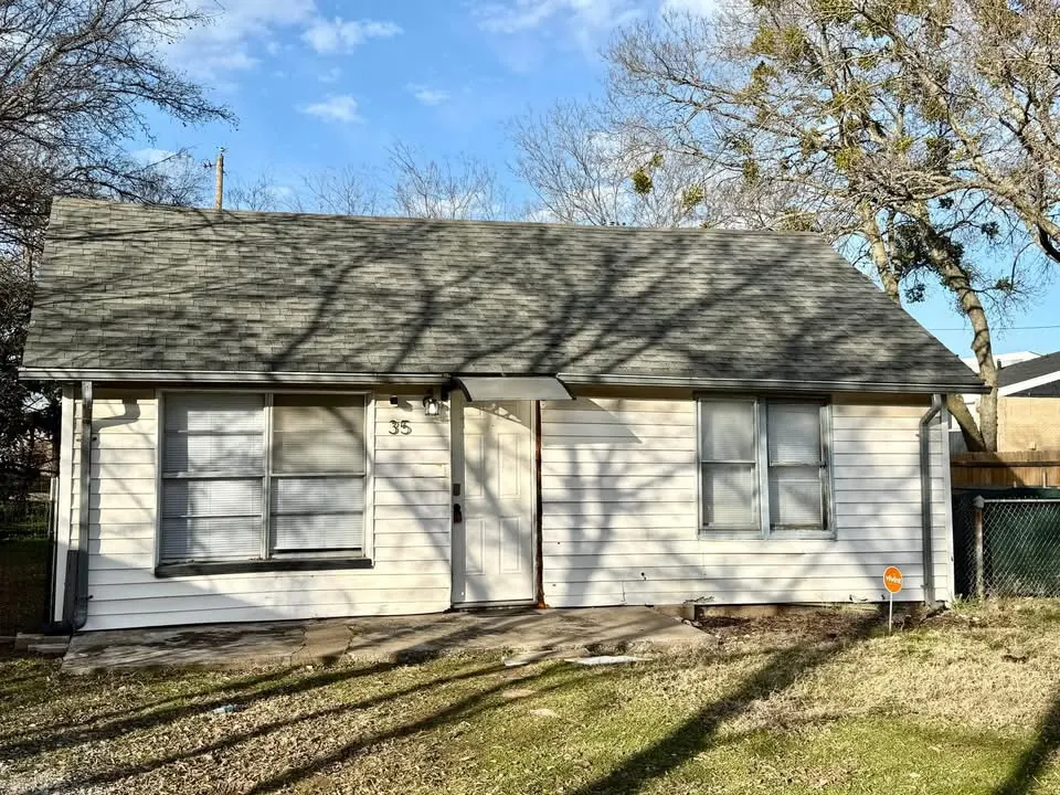 Front exterior — 35 NE Monroe NE, Ardmore, OK 73401