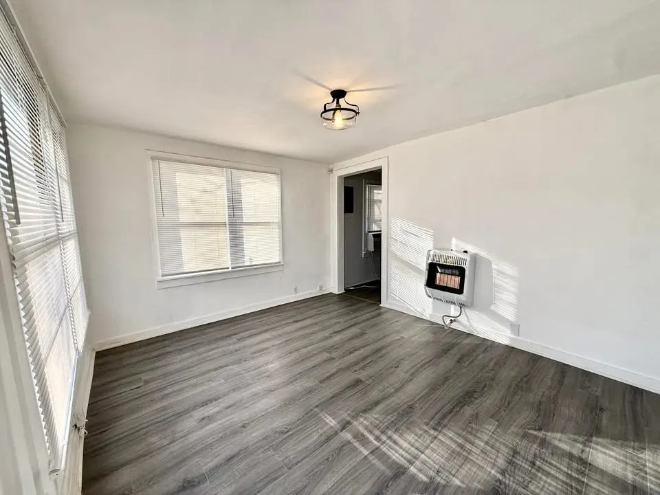 Photo 2 — 35 NE Monroe NE, Ardmore, OK 73401