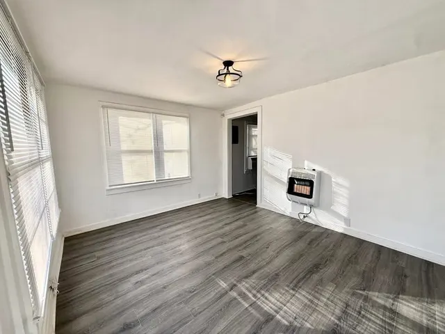 Photo 2 — 35 NE Monroe NE, Ardmore, OK 73401