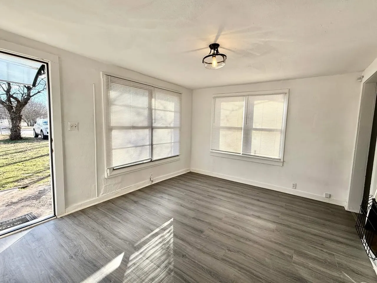 Photo 3 — 35 NE Monroe NE, Ardmore, OK 73401