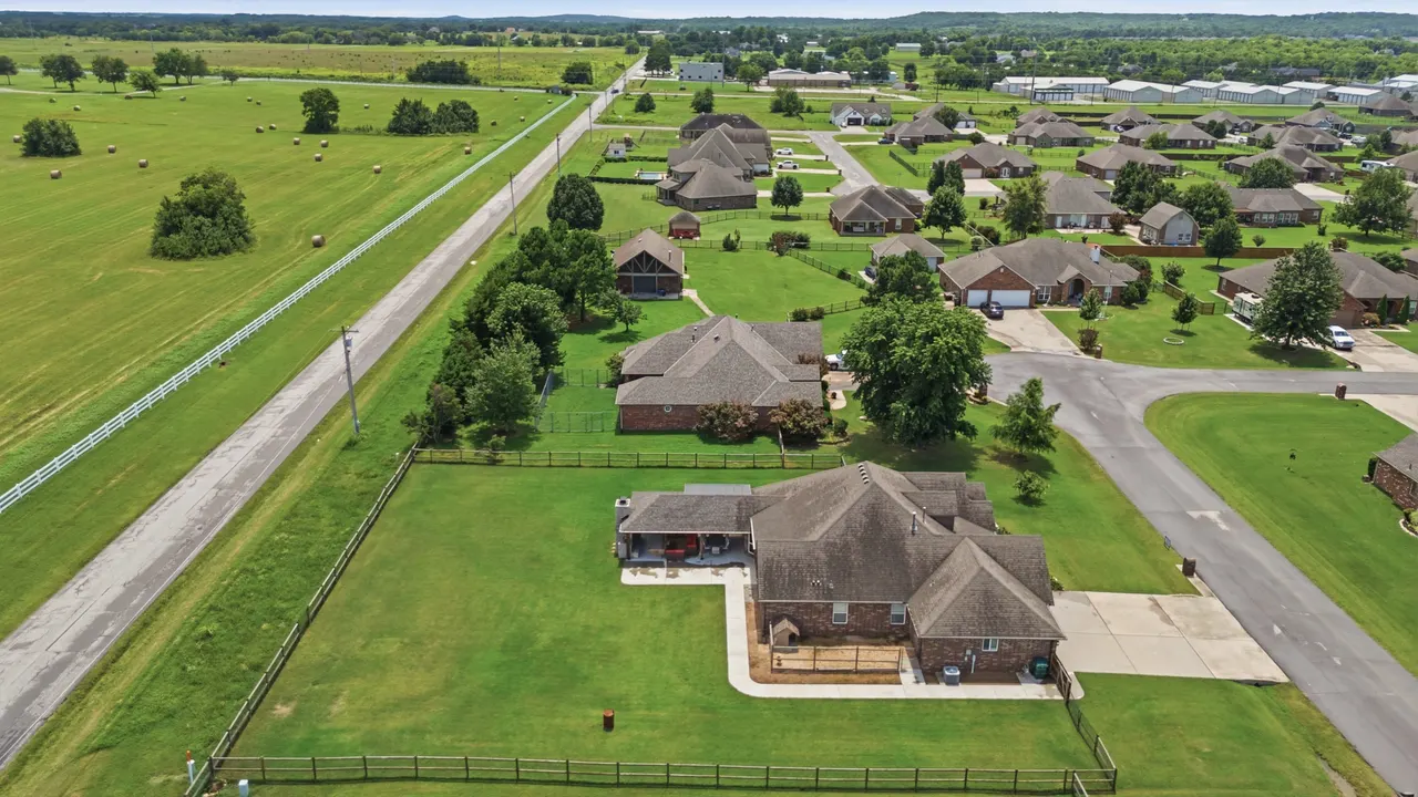 Photo 2 — 6877 S 304th EastAvenue, Broken Arrow, OK 74014