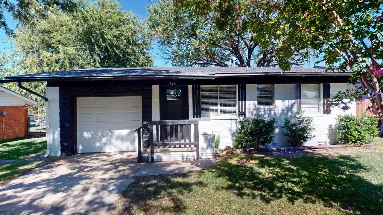 Front exterior — 1516 E Nancy, Ada, OK 74820