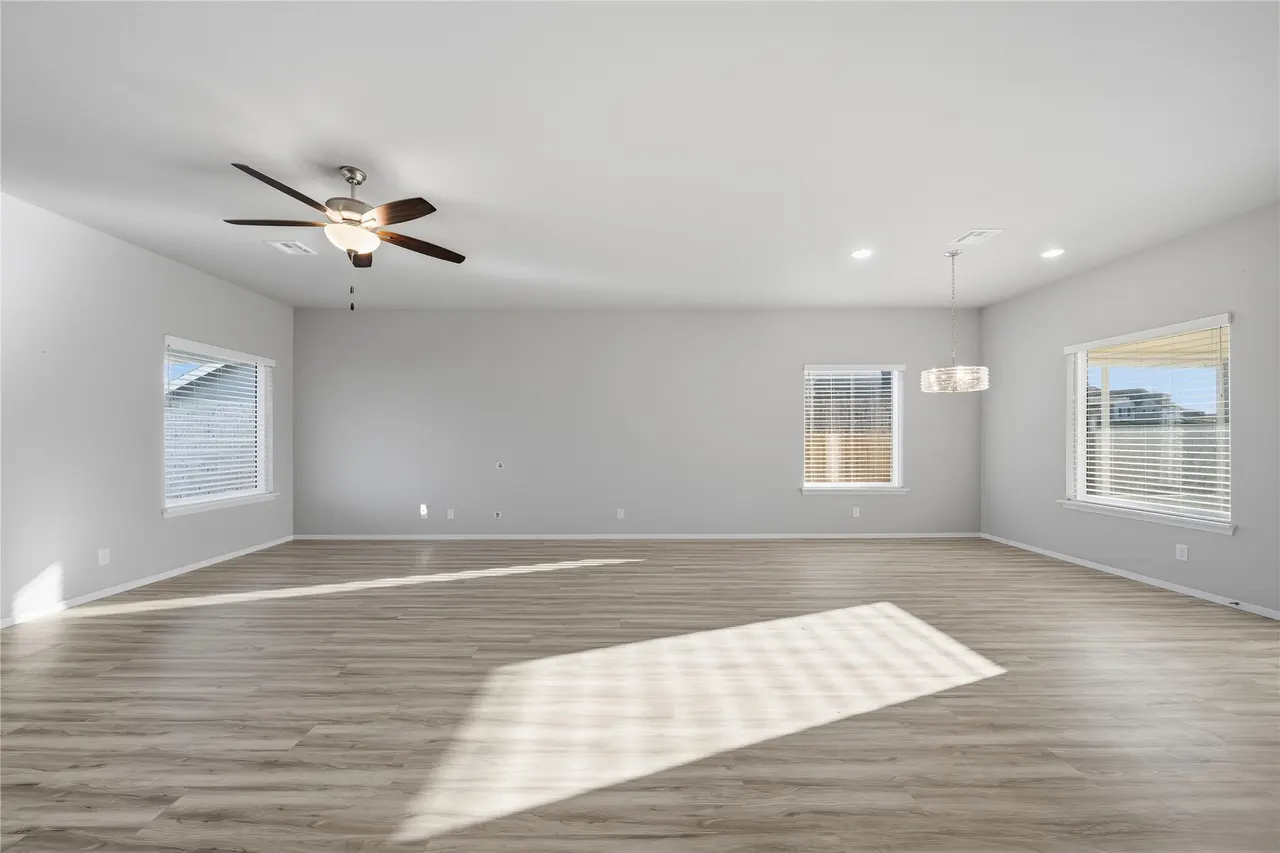 Photo 5 — 8926 N 73rd Place E, Owasso, OK 74055