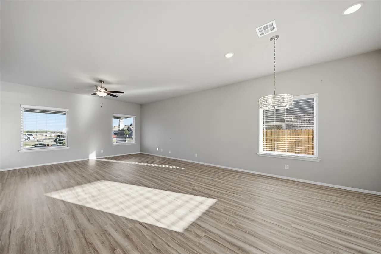 Photo 6 — 8926 N 73rd Place E, Owasso, OK 74055