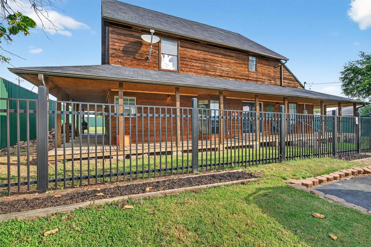 Front exterior — 209 Roberts Street, Bokchito, OK 74726