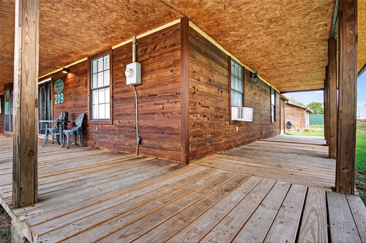 Photo 2 — 209 Roberts Street, Bokchito, OK 74726