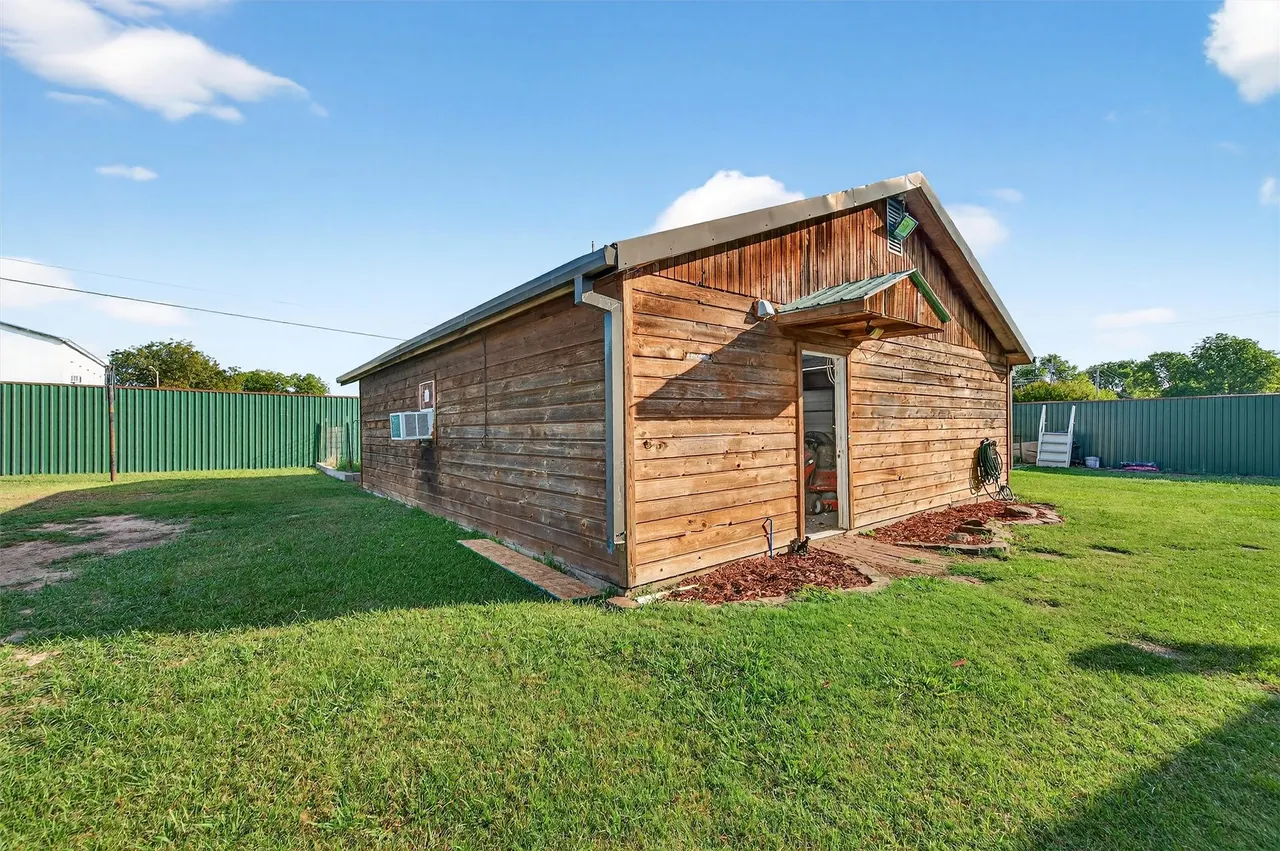Photo 21 — 209 Roberts Street, Bokchito, OK 74726