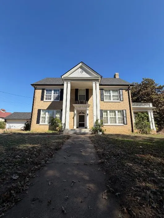 Photo 3 — 420 E 10th, Holdenville, OK 74848
