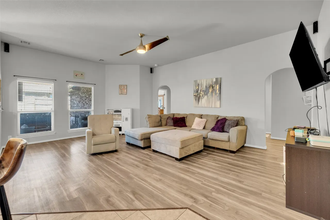 Photo 11 — 1923 E 134th Street S, Bixby, OK 74008