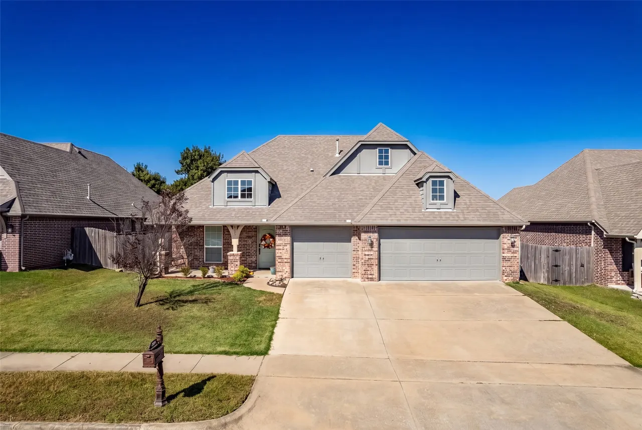 Front exterior — 1923 E 134th Street S, Bixby, OK 74008