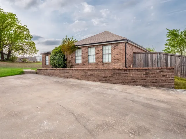 Photo 3 — 909 Fireside Estate, McAlester, OK 74501