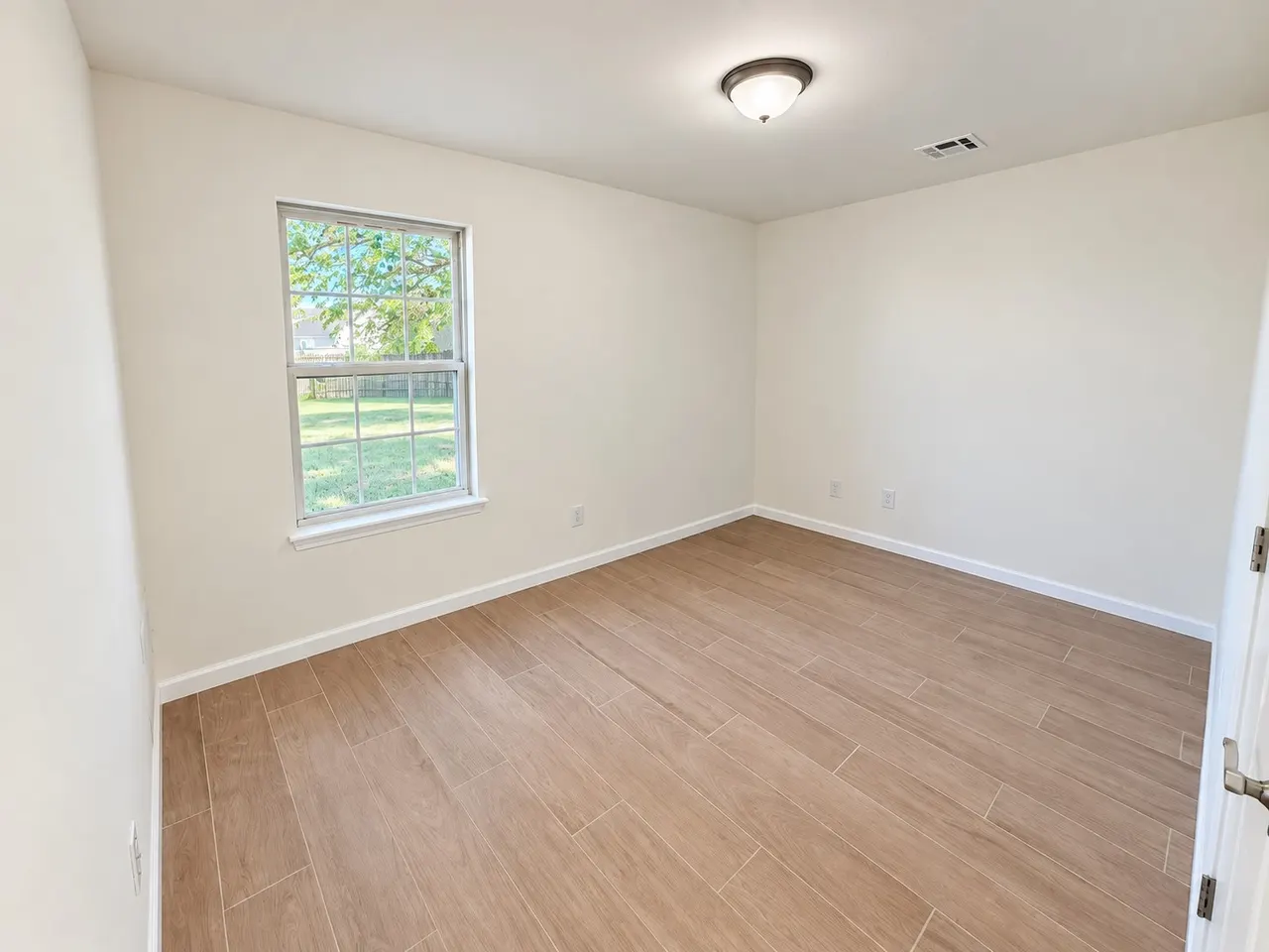 Photo 32 — 2101 Greenbrier Circle, Claremore, OK 74017