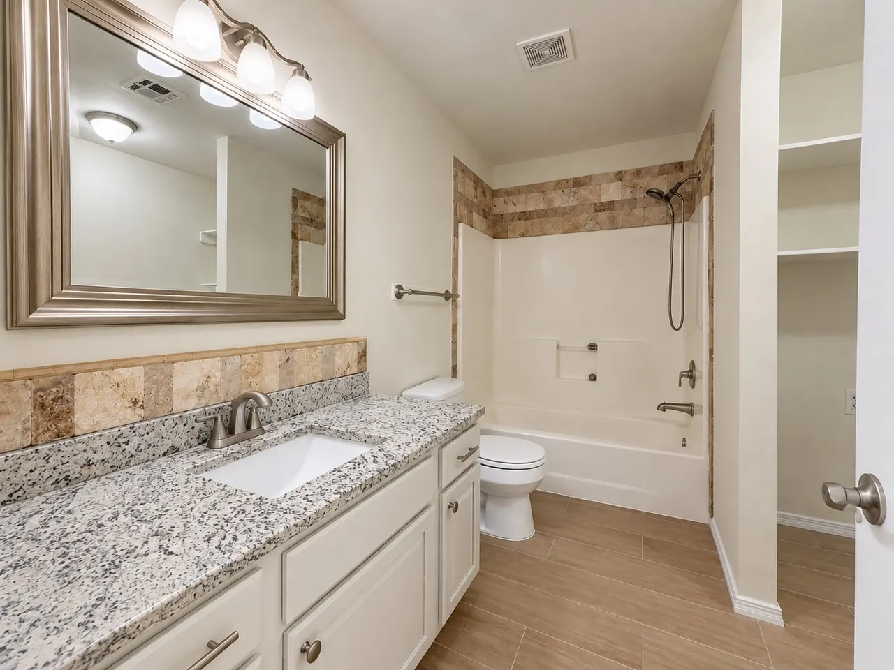 Photo 35 — 2101 Greenbrier Circle, Claremore, OK 74017