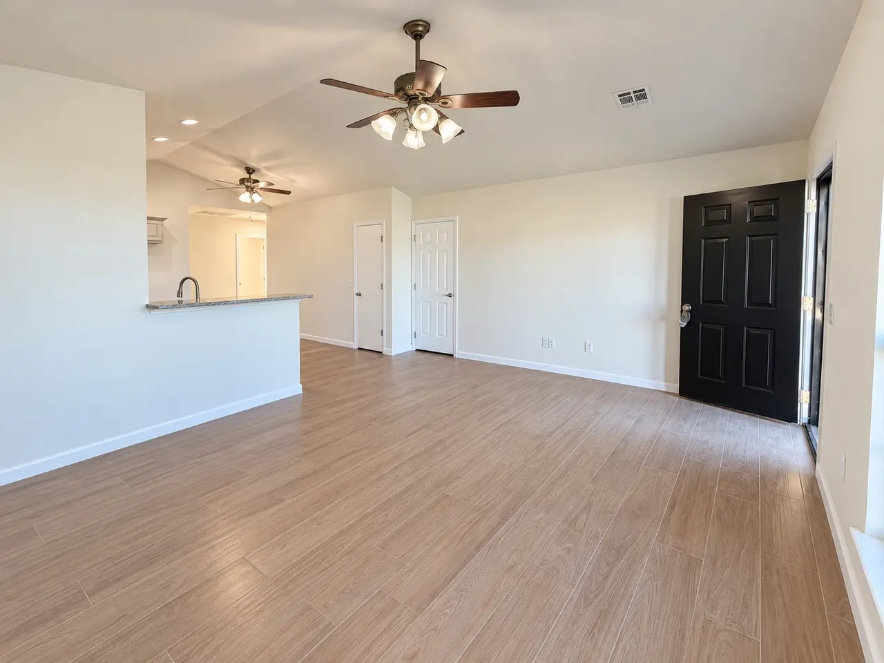 Photo 10 — 2101 Greenbrier Circle, Claremore, OK 74017