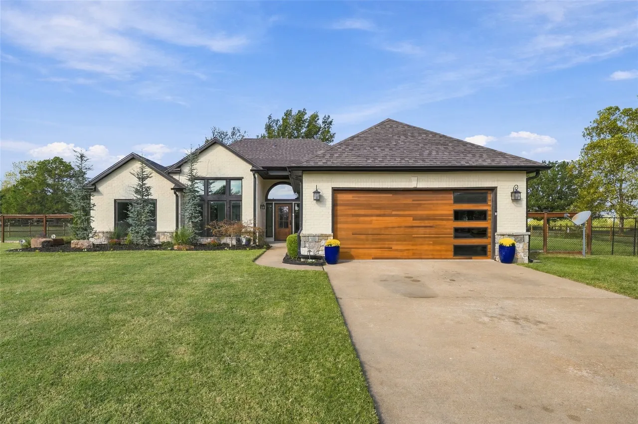 Front exterior — 11822 150th Avenue E, Collinsville, OK 74021
