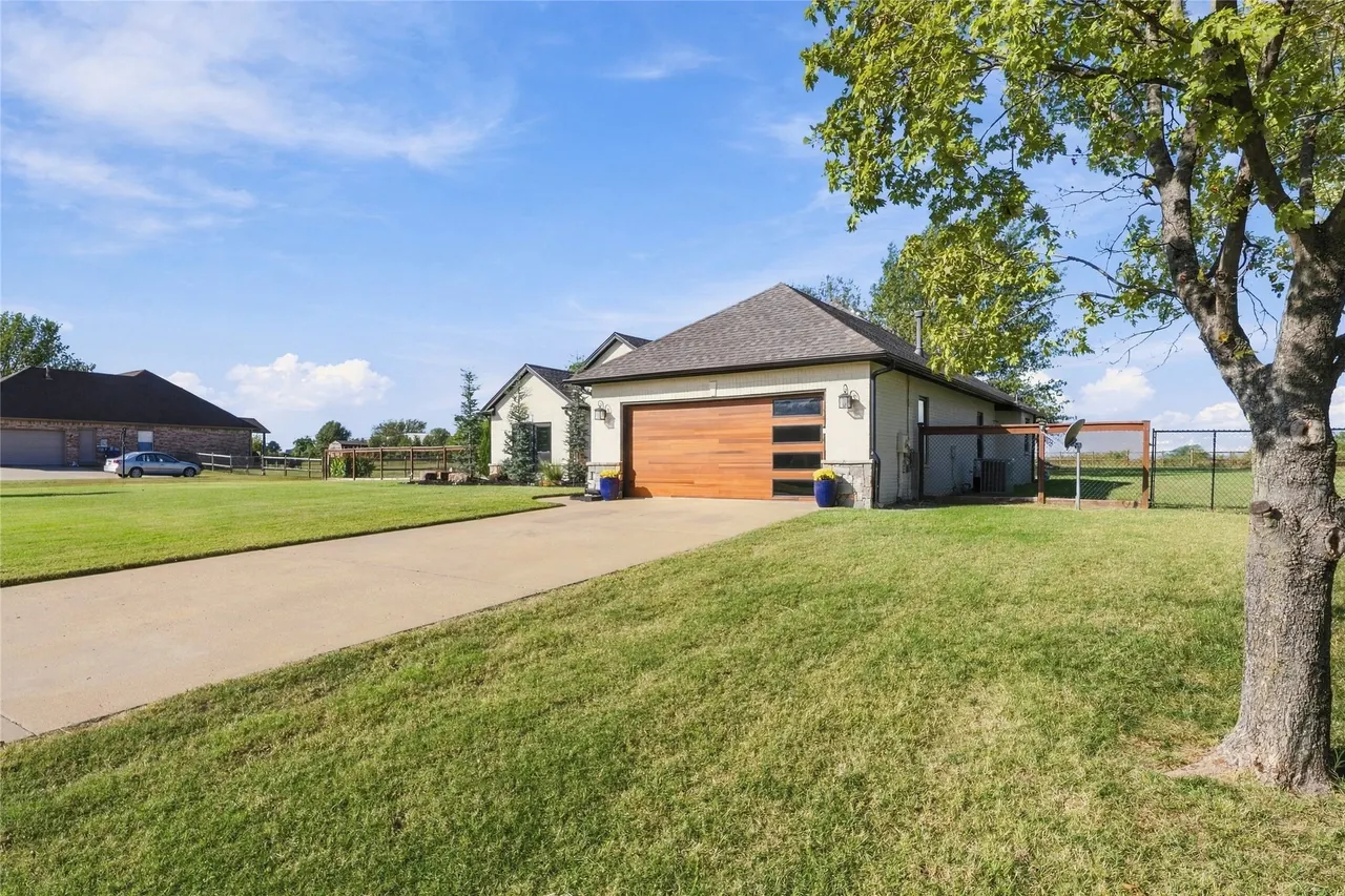 Photo 9 — 11822 150th Avenue E, Collinsville, OK 74021