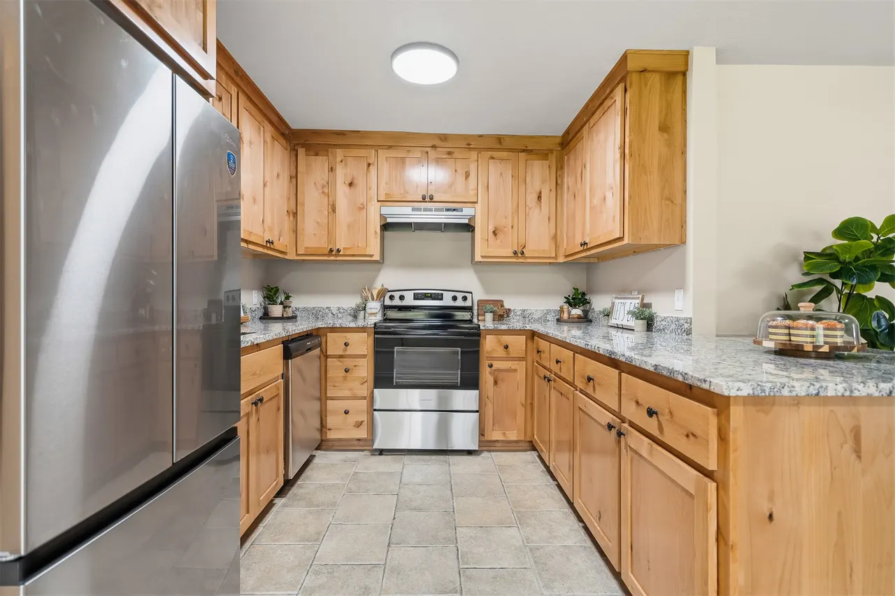 Photo 10 — 809 Pershing Drive W, Ardmore, OK 73401