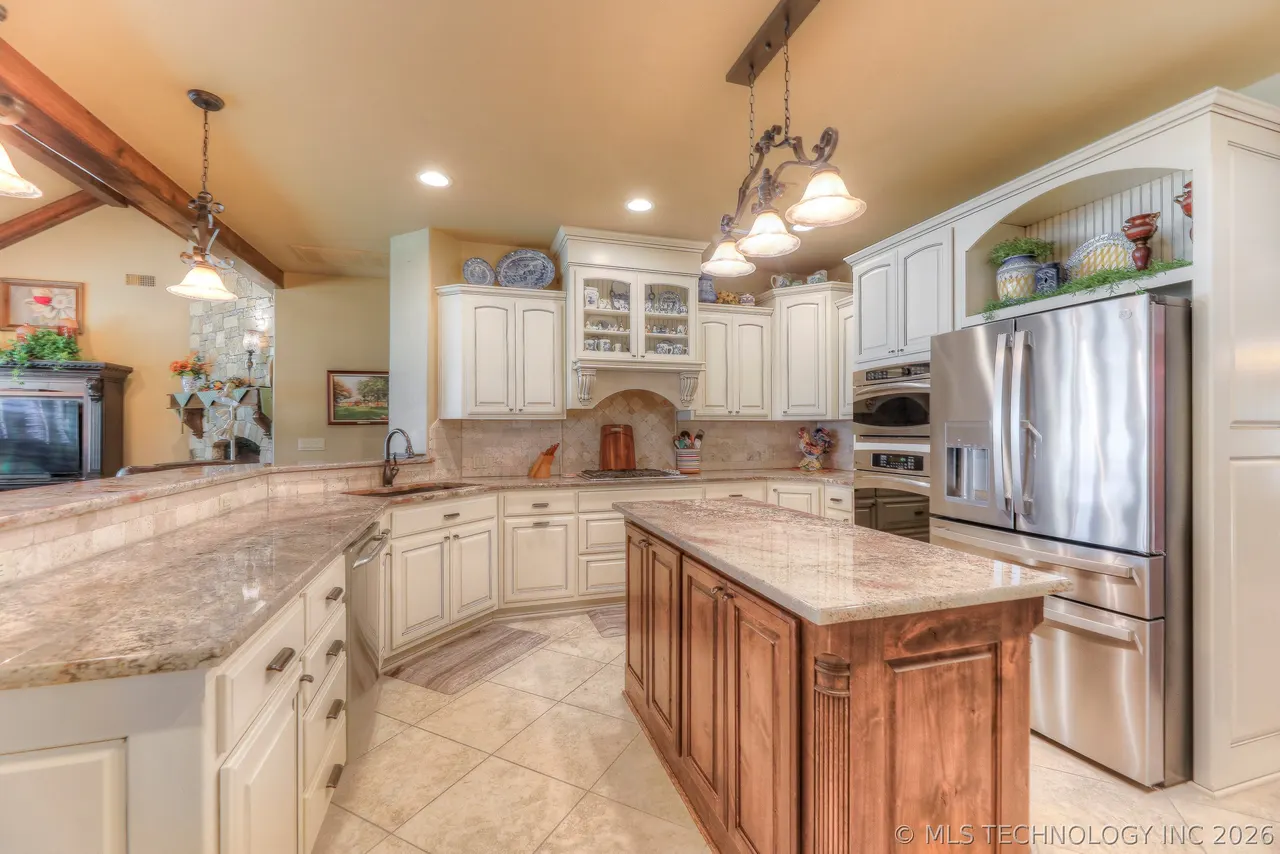 Photo 13 — 3704 Cliff Drive, Sand Springs, OK 74063