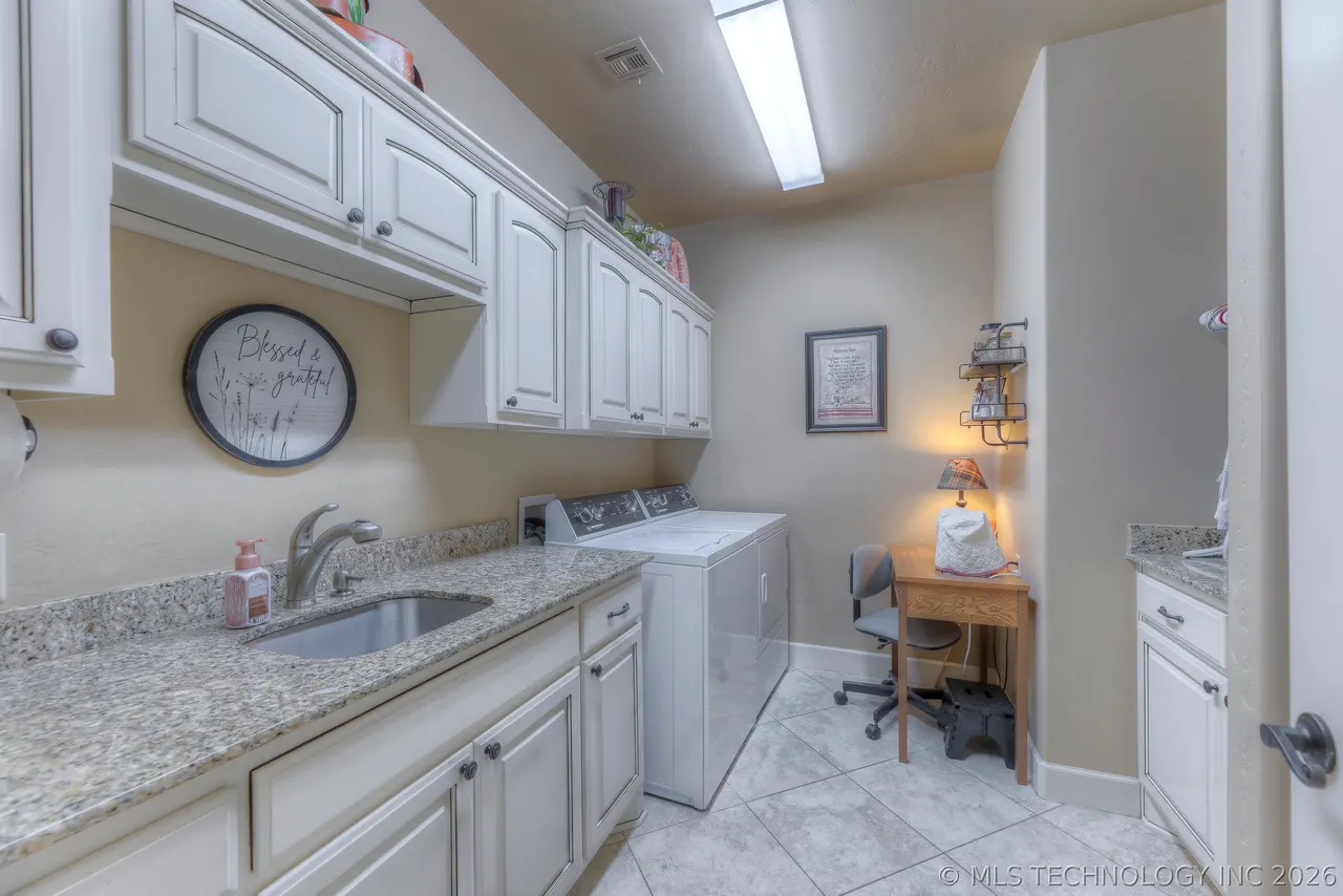 Photo 34 — 3704 Cliff Drive, Sand Springs, OK 74063