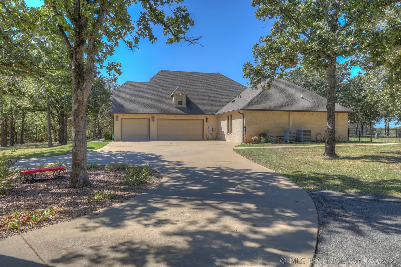 Photo 3 — 3704 Cliff Drive, Sand Springs, OK 74063
