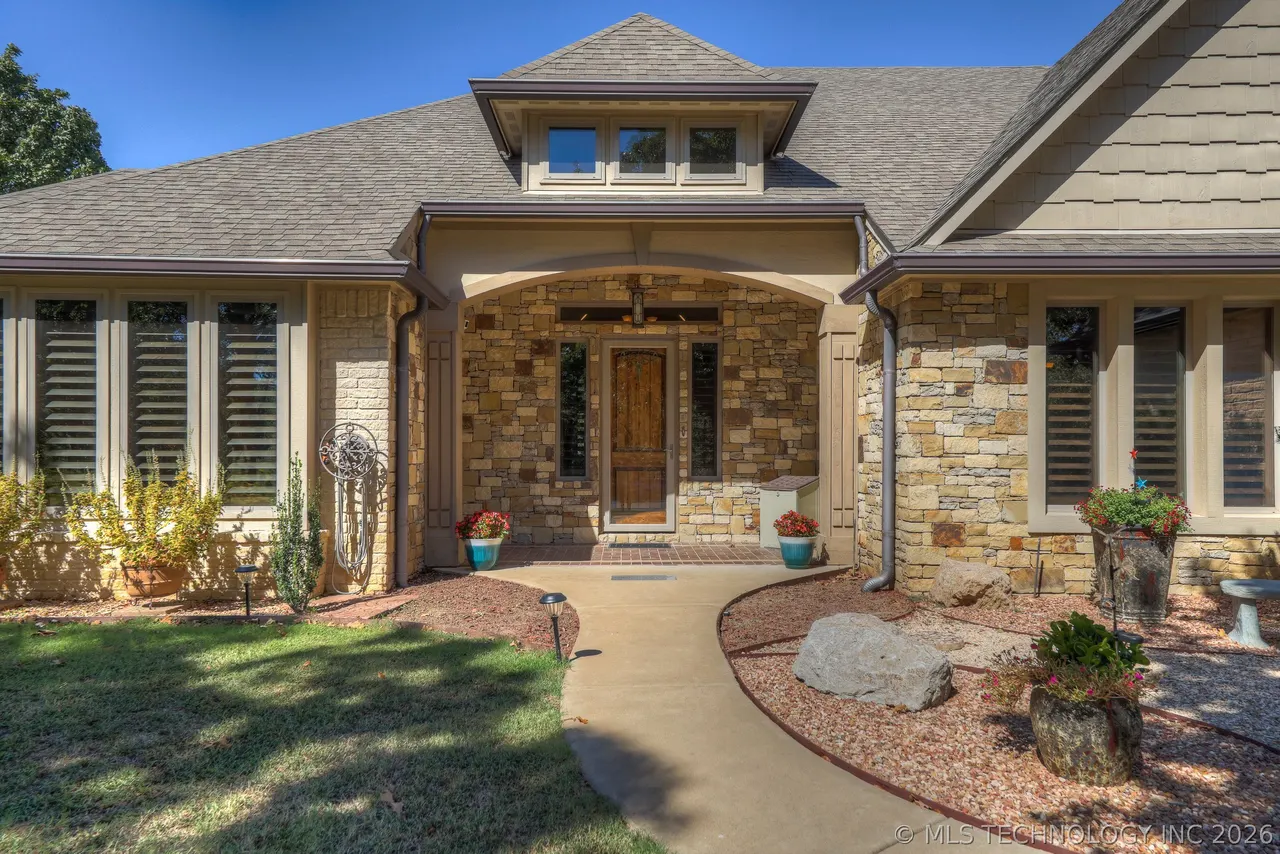 Photo 5 — 3704 Cliff Drive, Sand Springs, OK 74063