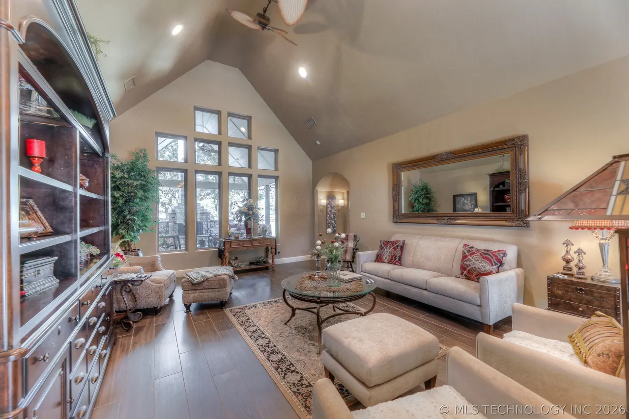 Photo 8 — 3704 Cliff Drive, Sand Springs, OK 74063