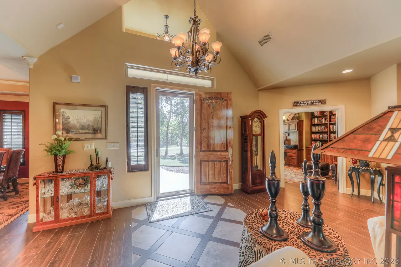 Photo 6 — 3704 Cliff Drive, Sand Springs, OK 74063