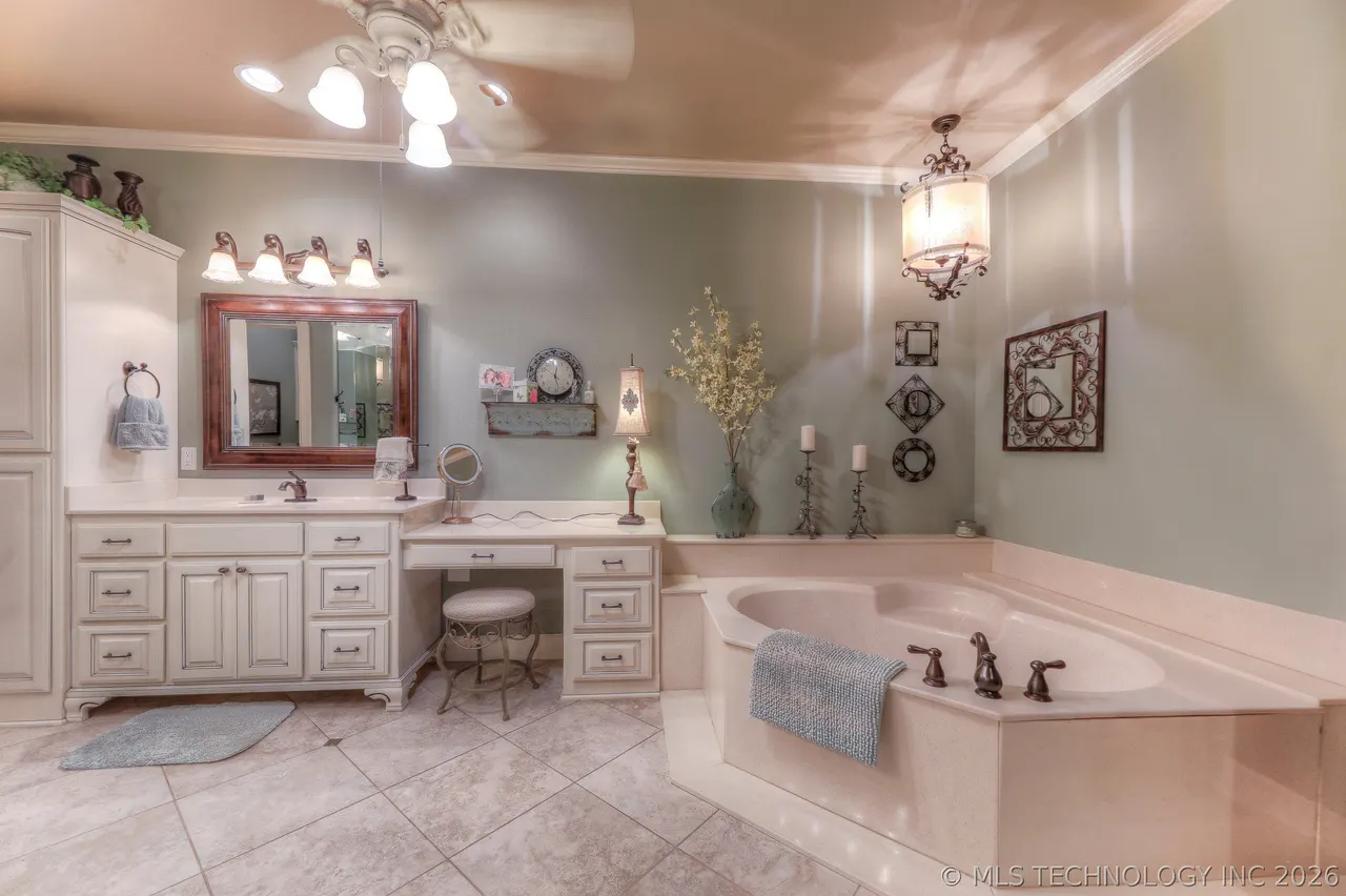 Photo 24 — 3704 Cliff Drive, Sand Springs, OK 74063