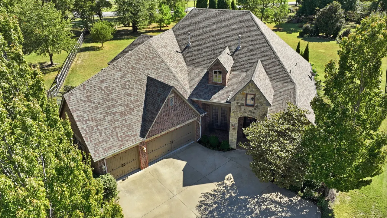 Photo 2 — 6805 Goldfinch Court, Owasso, OK 74055
