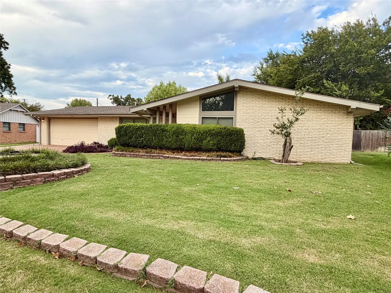 Photo 2 — 3447 E 57th Street S, Tulsa, OK 74135