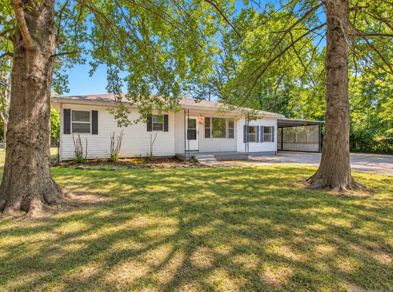 Front exterior — 8333 E 169th Street S, Bixby, OK 74008